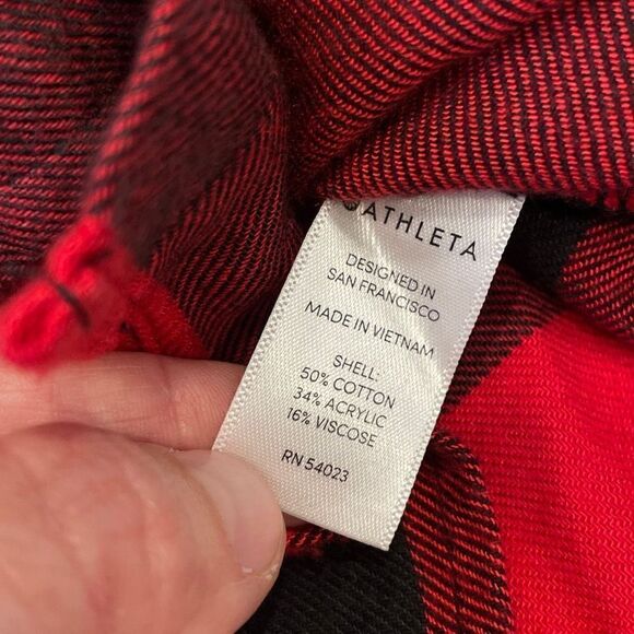 Athleta buffalo plaid button down, oversized shirt, extra small ￼ - Picture 4 of 6